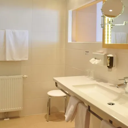 Alpenrose Hotel 4*