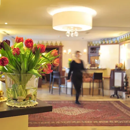 Alpenrose Hotel 4*