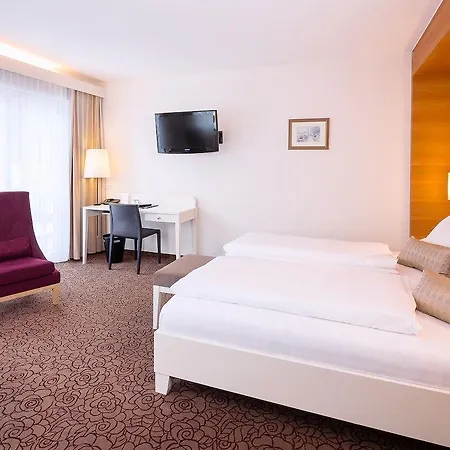 Alpenrose Hotel 4*