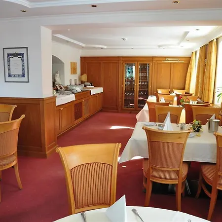 Hotell Alpenrose 4*