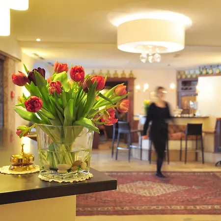 Alpenrose Hotell 4*